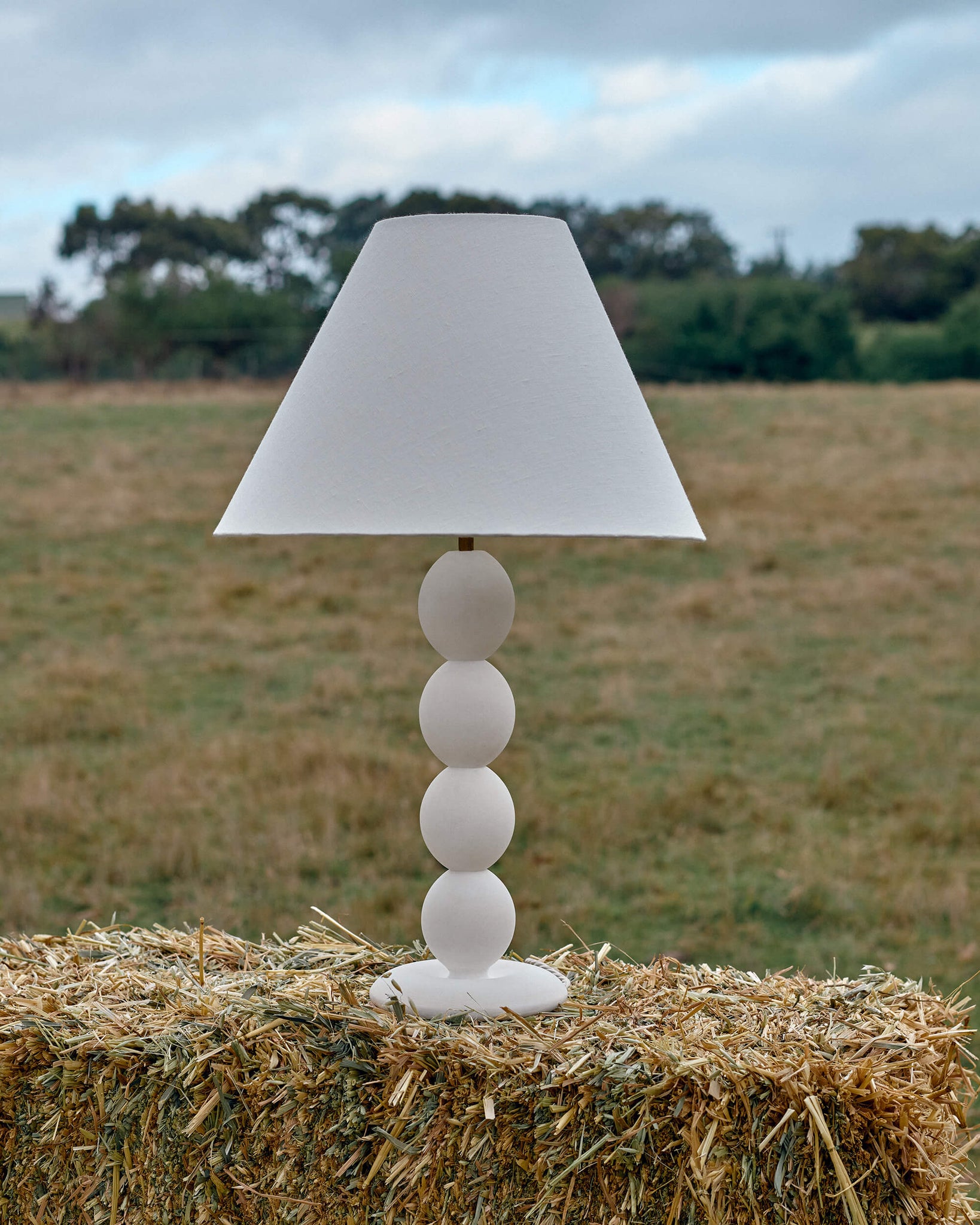 Load image into Gallery viewer, Oeuf Lamp Base