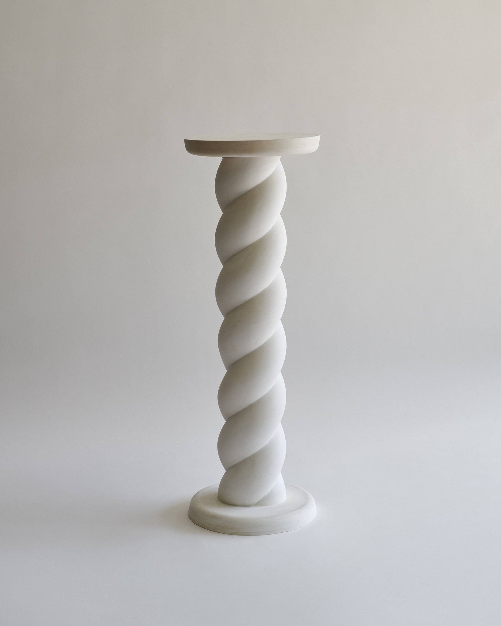 Load image into Gallery viewer, Twister Pedestal